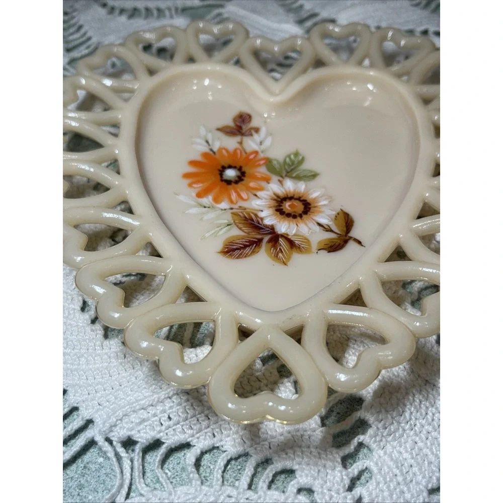 Vintage Westmoreland Tan Glass Heart Lace Edge Orange Floral Trinket Plate